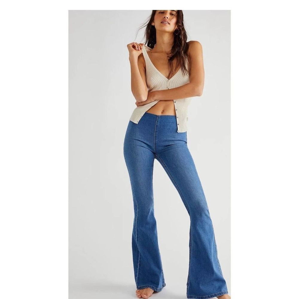 Free People Penny pull on flare jeans women’s size 30. Like New - worn twice.